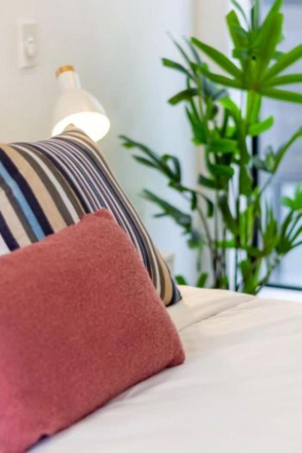 Serenity In The Centre: 2 Bed 2 Bath Крайстчърч Екстериор снимка