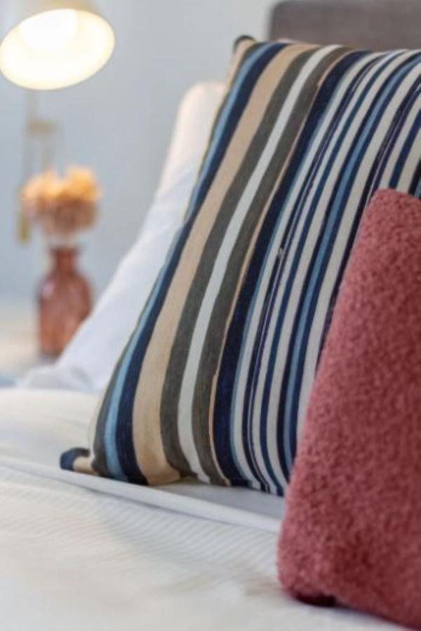 Serenity In The Centre: 2 Bed 2 Bath Крайстчърч Екстериор снимка