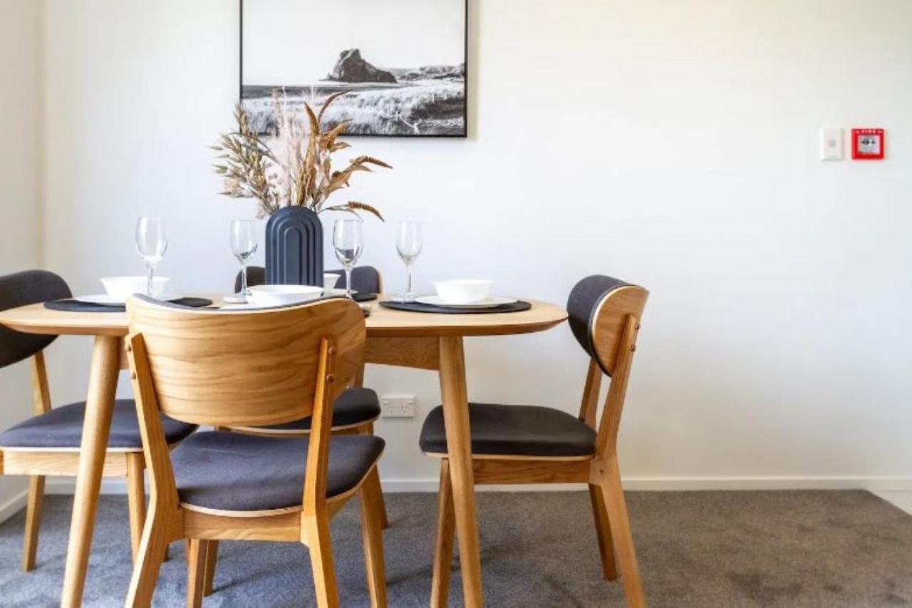 Serenity In The Centre: 2 Bed 2 Bath Крайстчърч Екстериор снимка